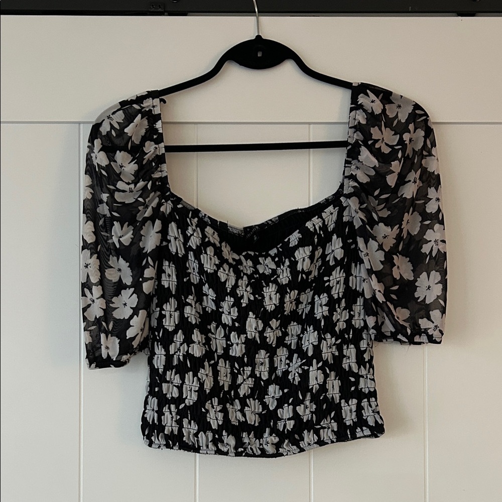2/$15 Dynamite Black and White Floral Blouse